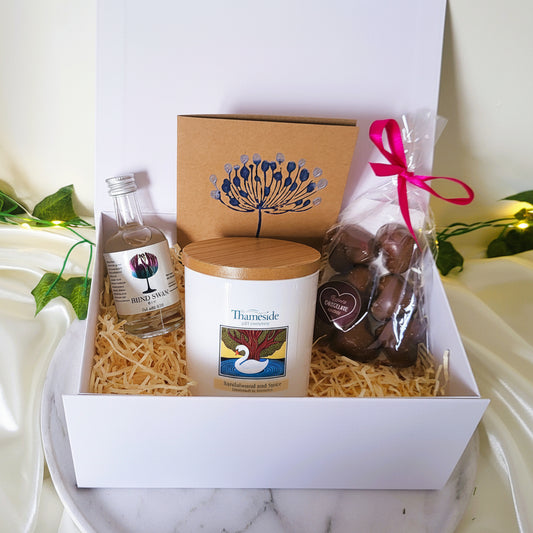 Candle, gin and chocolates gift set