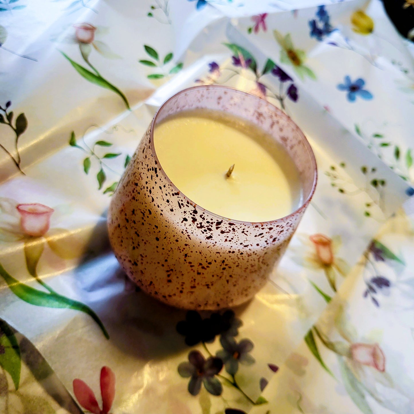 'Love' Candle (Jasmine and Peony)