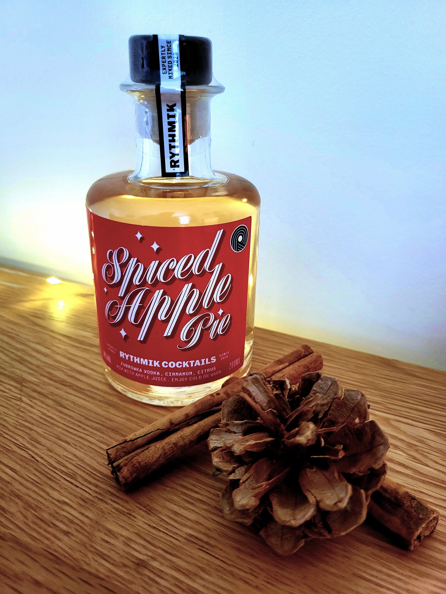 Autumn-winter 'Pumpkin' Candle & Cocktail Duo