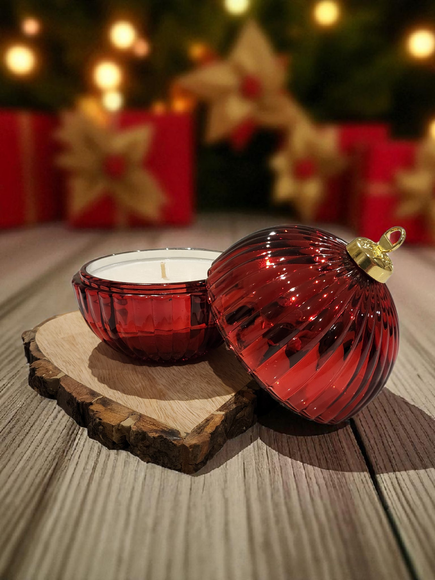 Christmas 'bauble' candle (limited edition)