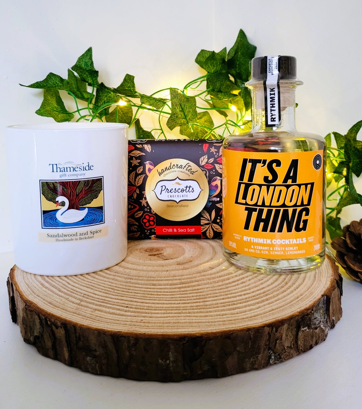 '3C' Signature Gift Box (Candle, Cocktail, Chocolates)