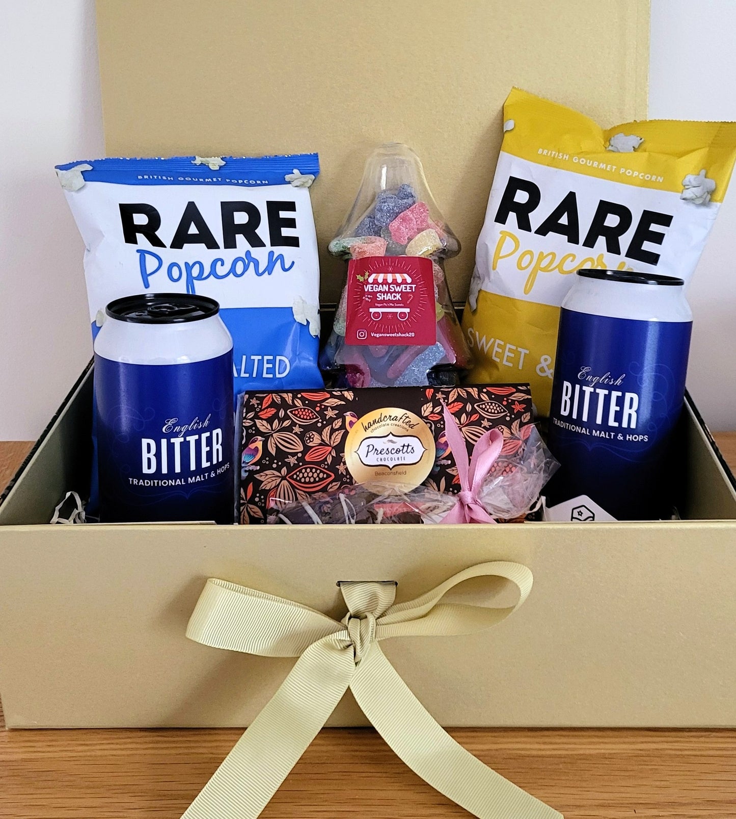 'Beer and Munchies' Gift Box (Christmas edition)