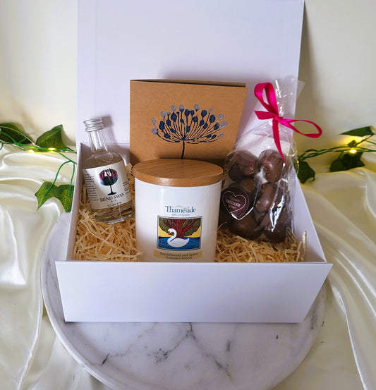 Candle, gin and chocolates gift set