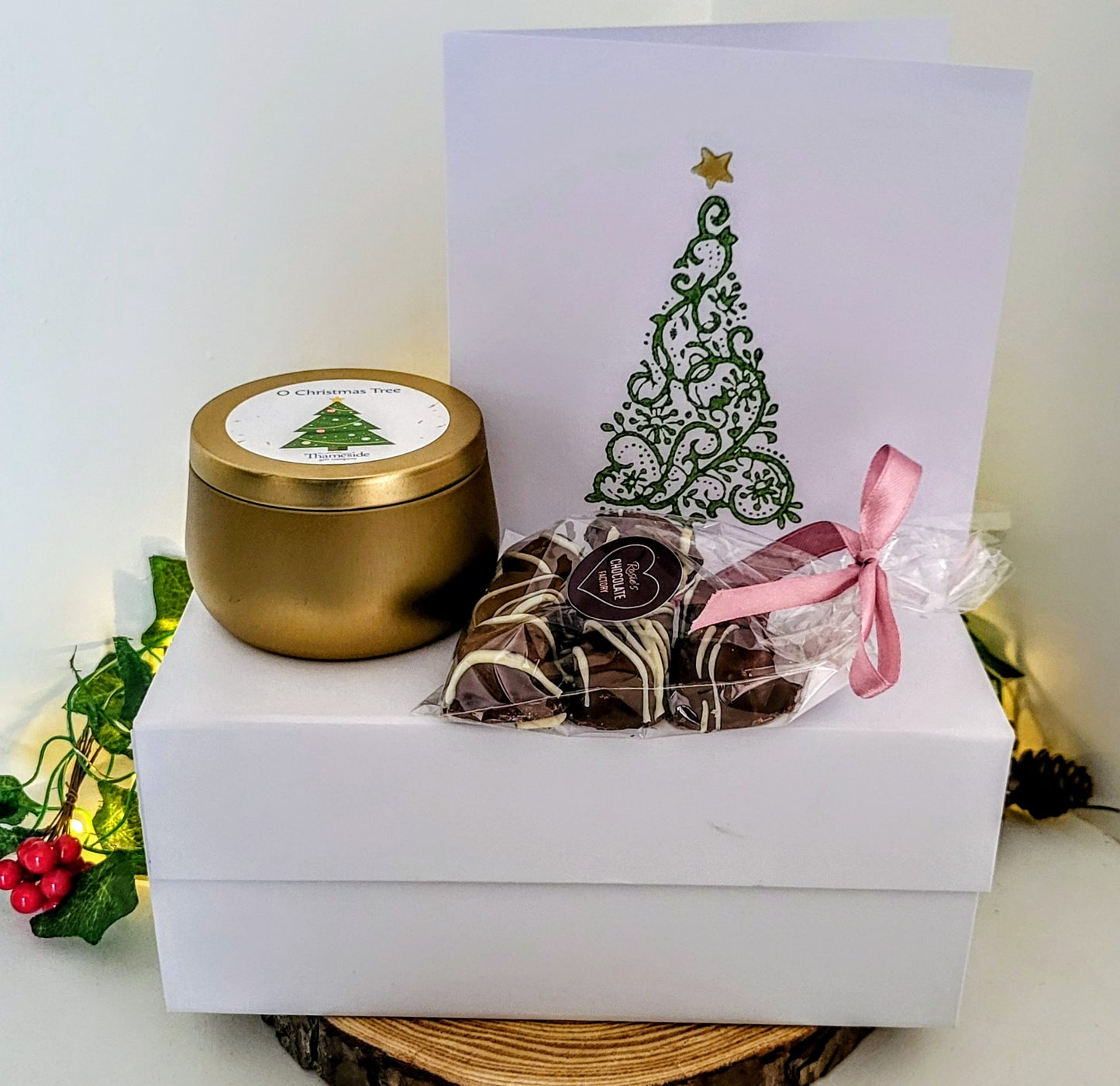 '2C' Candle and Chocolates Gift Box (Gold candle option)