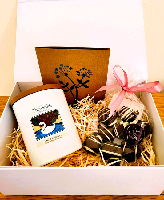 '2C' Candle and Chocolates Gift Box (Signature candle option)