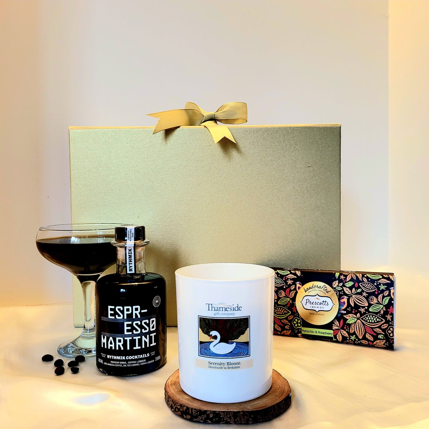 '3C' Signature Gift Box (Candle, Cocktail, Chocolates)